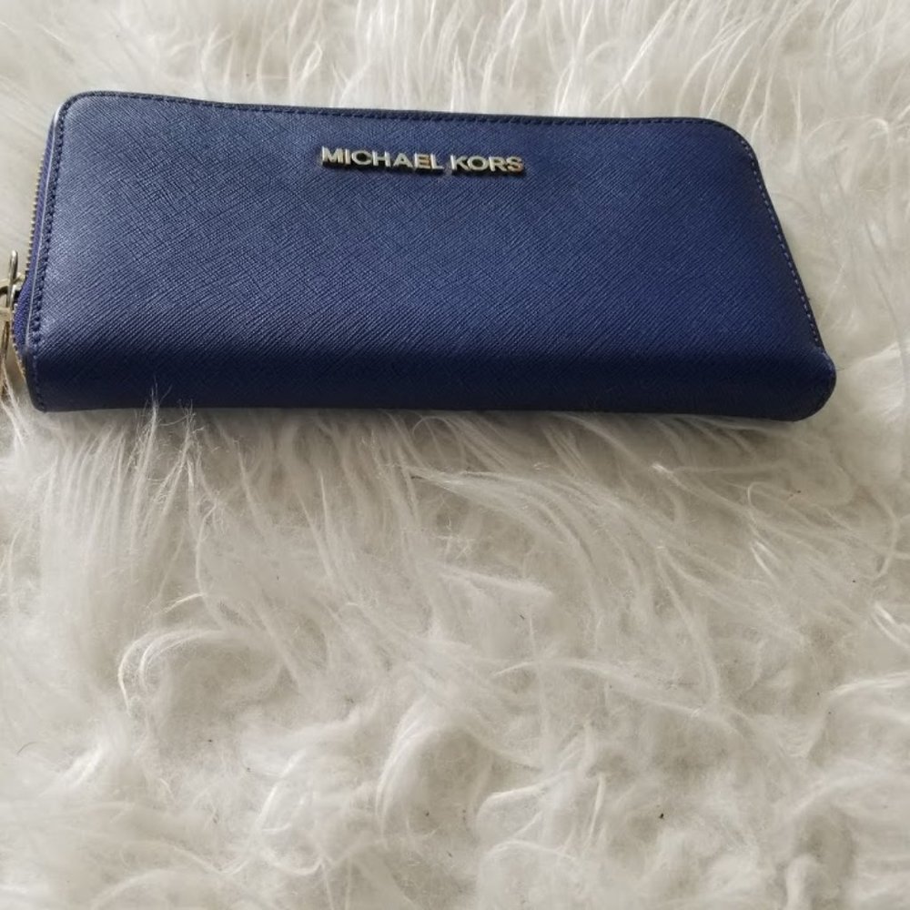 Michael Kors wallet